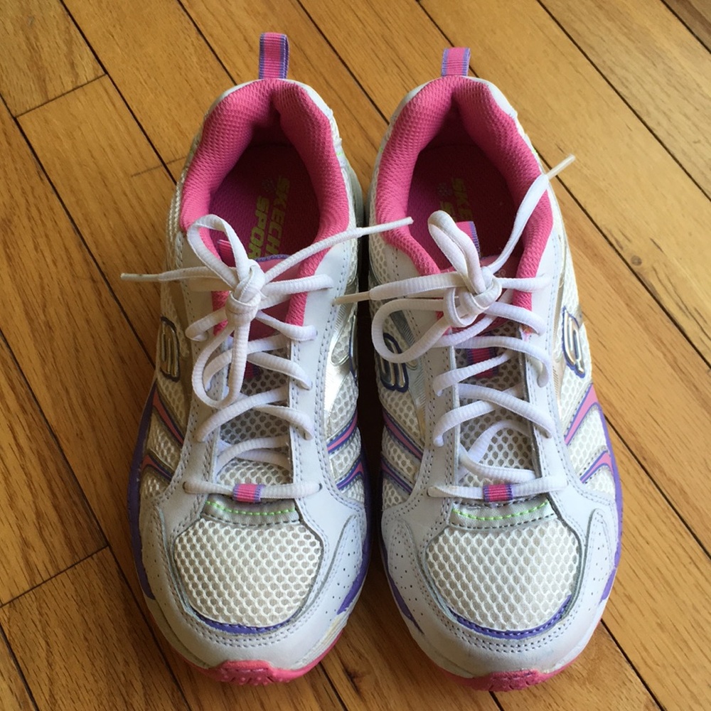 🌸Skechers sport sneakers junior size 3